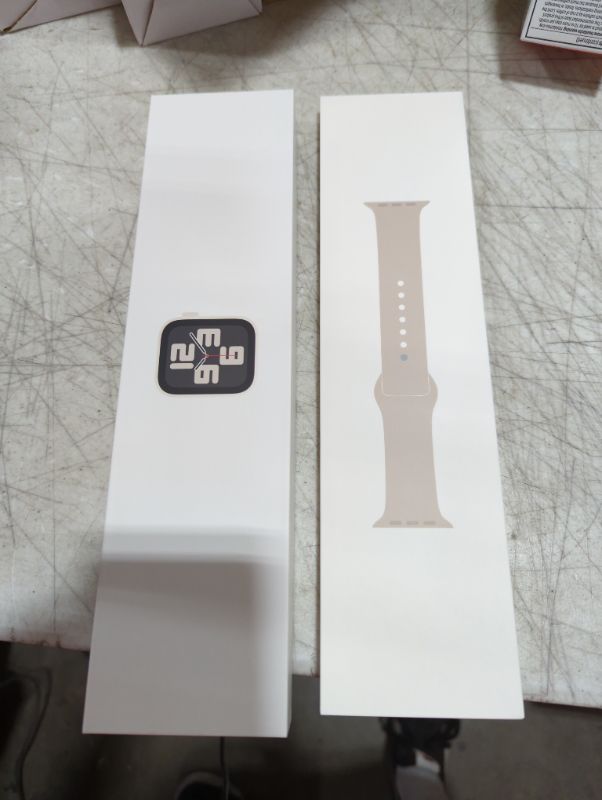 Photo 3 of "NEW SEALED IN BOX" 
Apple Watch SE (2nd Gen) [GPS + Cellular 40mm] Smart Watch w/Starlight Aluminum Case & Starlight Sport Band - S/M. Fitness & Sleep Tracker, Crash Detection, Heart Rate Monitor, Water Resistant Starlight Aluminium Case with Starlight S