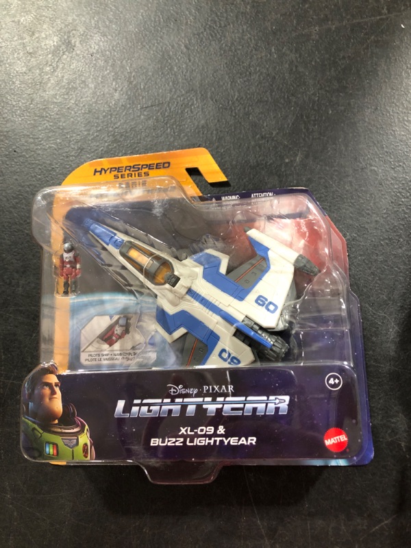 Photo 2 of Disney Pixar Lightyear Hyperspeed Series XL-09 Spaceship & Buzz Lightyear Figure, 6 Inch Long Vehicle & 1.25 Inch Figure, Toy 4 Years & Up XL-09 & Buzz