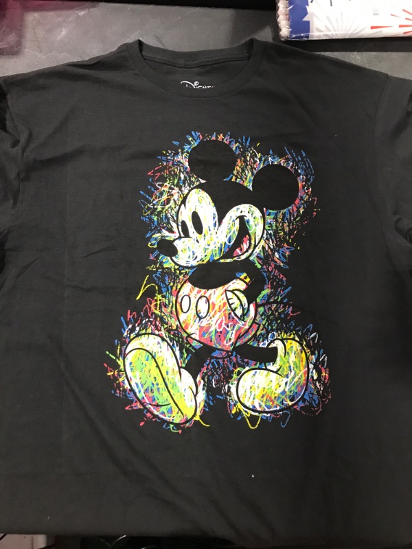 Photo 2 of (LARGE) Disney Mickey Mouse & Pluto Classic T-Shirt Men Graphic Tshirt for Adult Vintage Tee