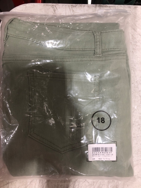 Photo 1 of 
Green Jeans - Size 18 