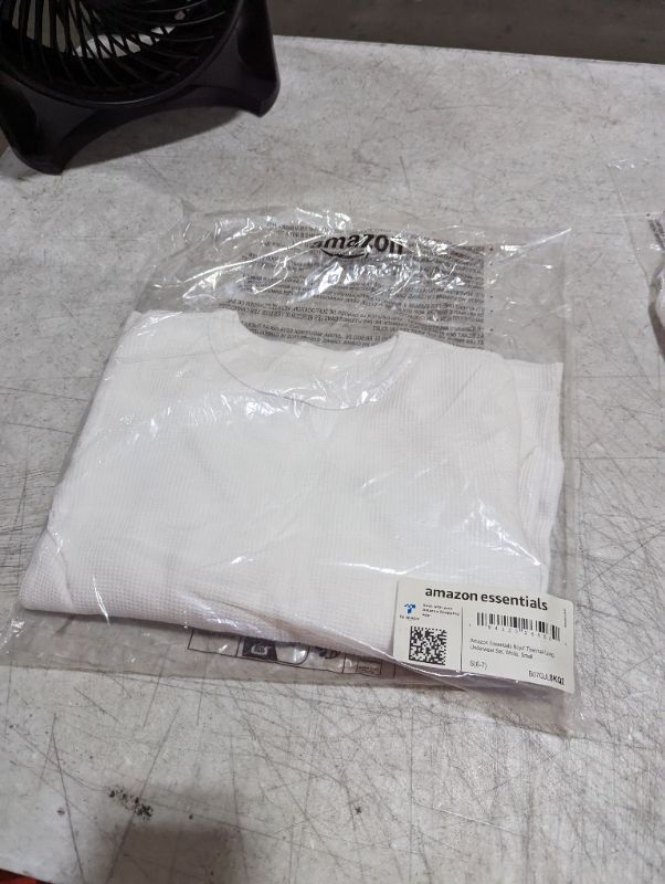 Photo 1 of Amazon Essentials Boys and Toddlers' Thermal Long Underwear Set Small White