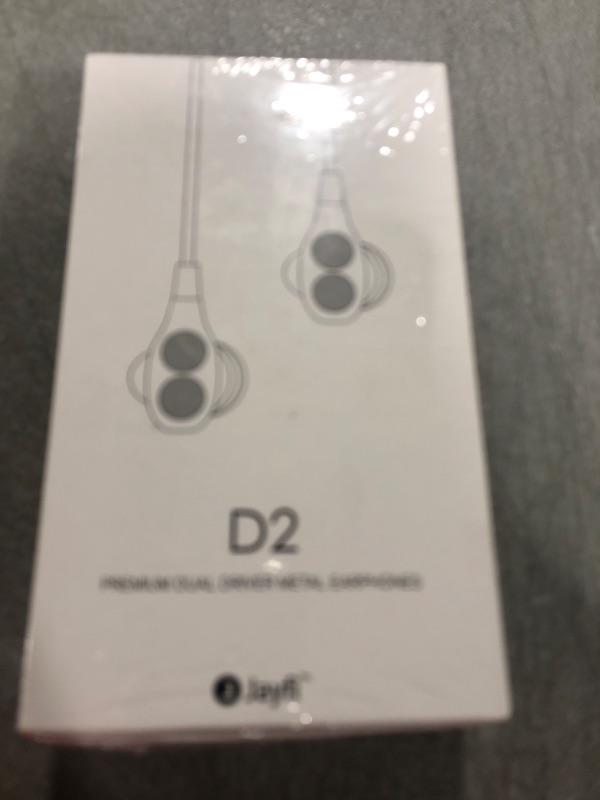 Photo 2 of Jayfi D2 Quad Dynamic Drivers Wired Ear Buds,Extra Bass Hi-Res Earphones,Noise Isolating in-Ear Headphones with Microphone (Black) 