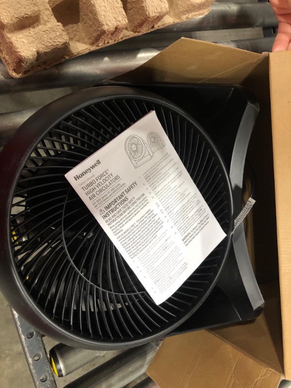 Photo 2 of 12 in. 3 Speed Whole Room Circulator Floor Fan