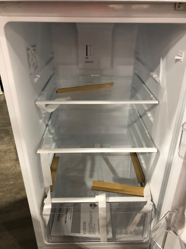 Photo 3 of 10.1 cu. ft. Top Freezer Refrigerator in White