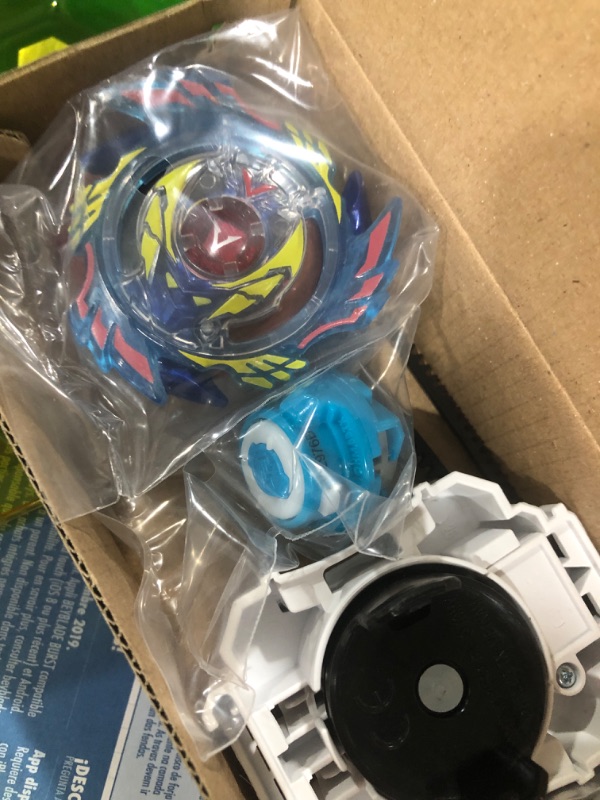 Photo 3 of Beyblade Burst Evolution Star Storm Battle Set (Amazon Exclusive) Frustration-Free Packaging