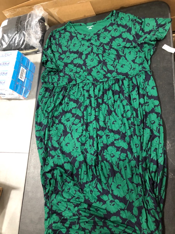 Photo 1 of Amazon Essentials Long Green dress Size 5X 