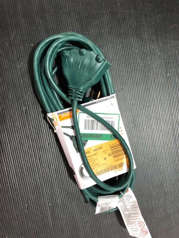 Photo 2 of 25 ft. 16/3 Fan-Tap Landscape Extension Cord, Green
