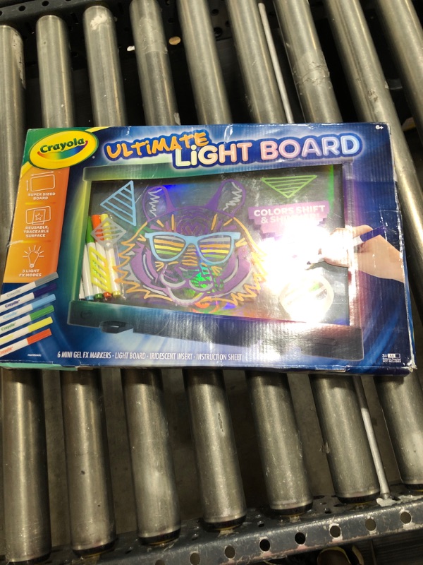 Photo 3 of Crayola Ultimate Light Board Iridescent
