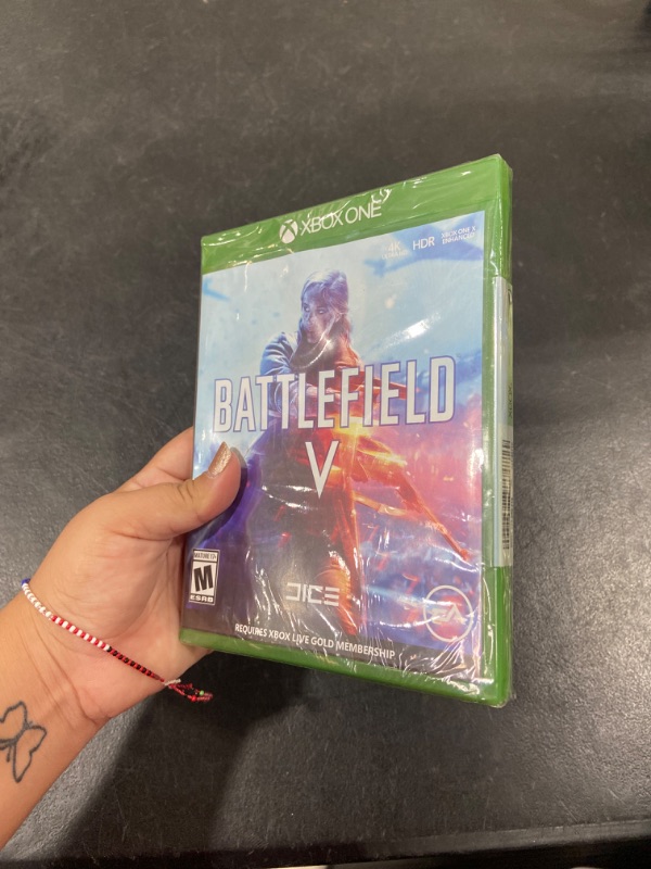 Photo 2 of Battlefield V - Xbox One Xbox One Standard