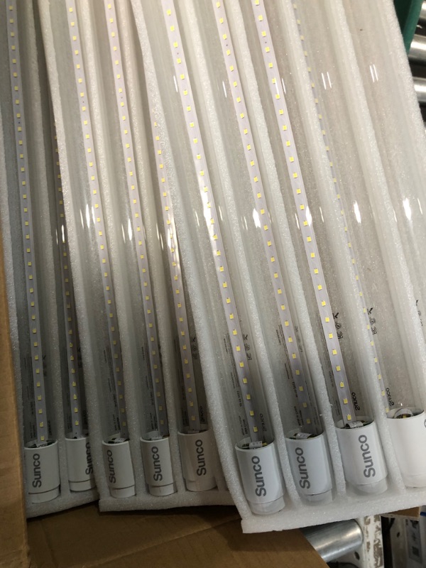 Photo 2 of ***USD - UNABLE TO TEST***
Sunco Lighting 30 Pack T8 LED 4FT Tube Light Bulbs 18W