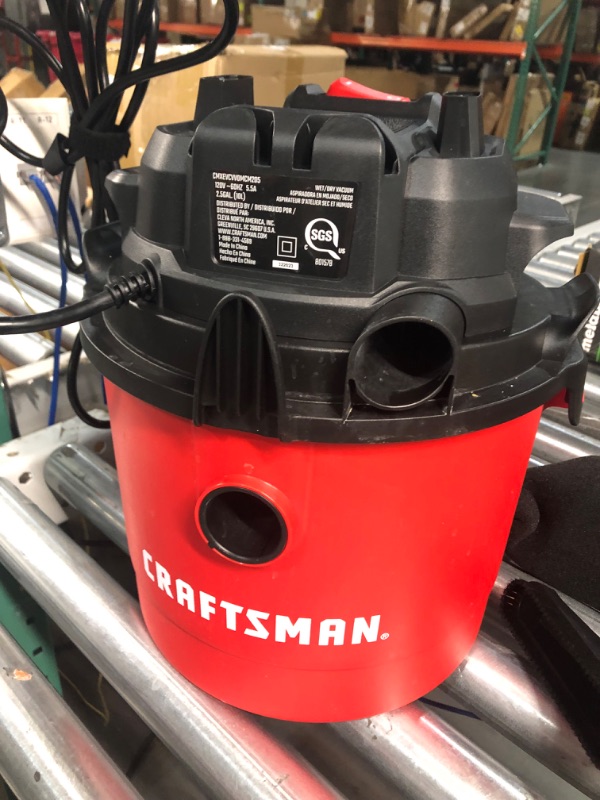 Photo 2 of **REEAD NOTES BELOW**CRAFTSMAN 2.5-Gallons 2-HP Corded Wet/Dry Shop Vacuum with Accessories Included