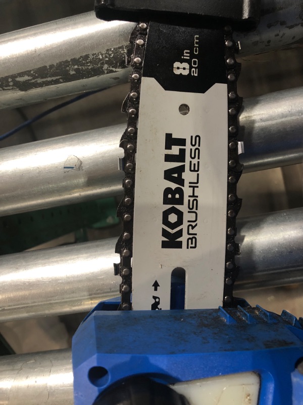 Photo 2 of **PARTS ONLY** Kobalt 24-volt 8-in 2 Ah Pole Saw (Battery and Charger Included)