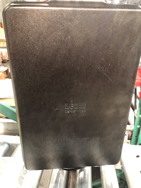Photo 1 of 15.5"x10.5" Cast Iron Baking Pan