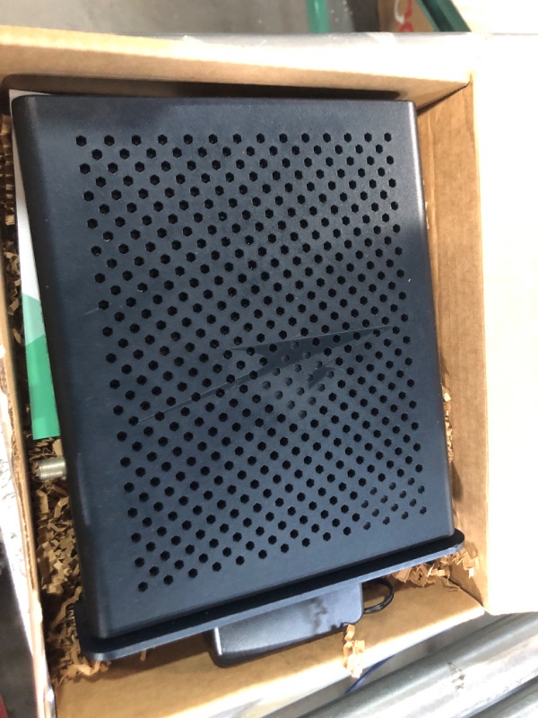 Photo 3 of ARRIS SURFboard SBG8300 DOCSIS 3.1 Gigabit Cable Modem & AC2350 Wi-Fi Router , Comcast Xfinity, Cox, Spectrum