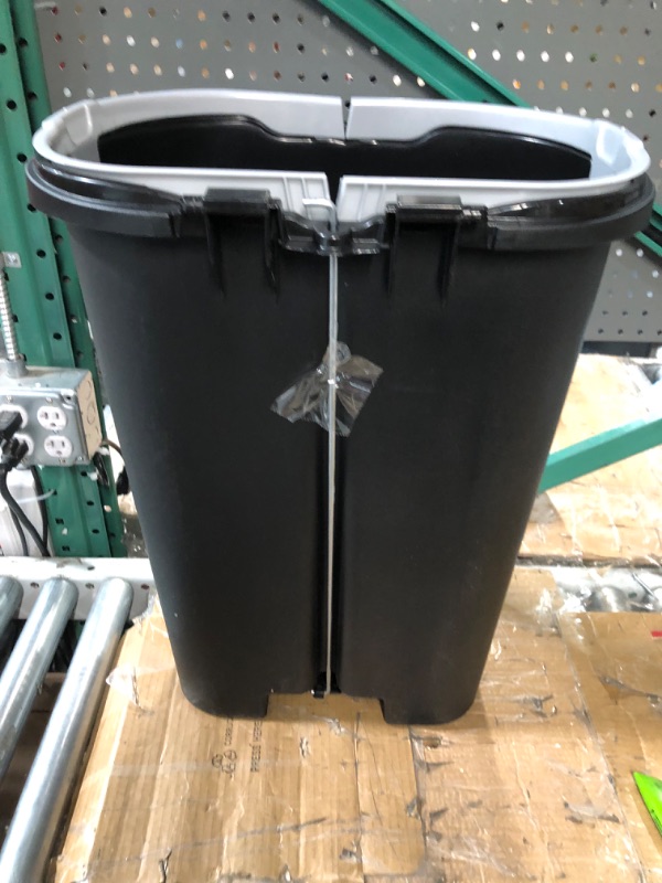 Photo 5 of ****MISSING LID, NONFUNCTIONAL****Rubbermaid Classic 13 Gallon Step-On Trash Can with Lid, Black Waste Bin for Kitchen Black Step On