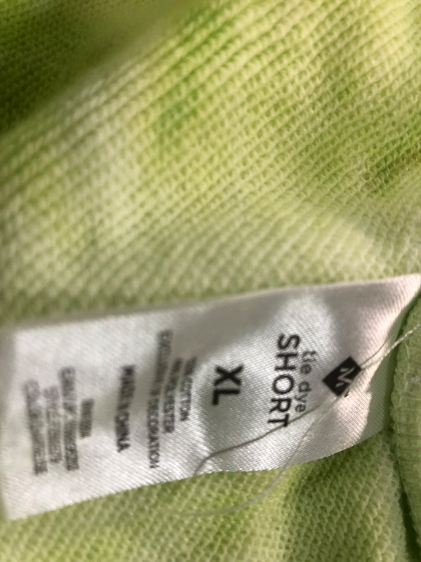 Photo 3 of Member's Mark Ladies Tie Dye Short Regular Fit SIZE X-Large Chartreuse