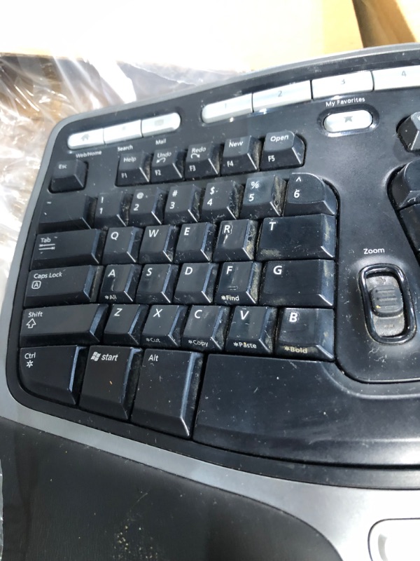 Photo 2 of Microsoft Natural Ergonomic Keyboard 4000 for Business - Wired