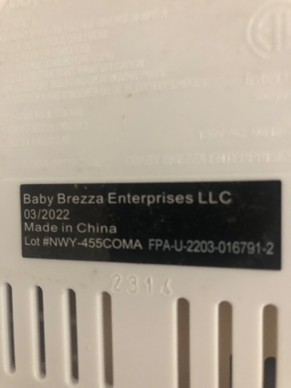 Photo 6 of * used * leaks water * sold for parts/repair * 
New and Improved Baby Brezza Formula Pro Advanced Formula Dispenser Machine