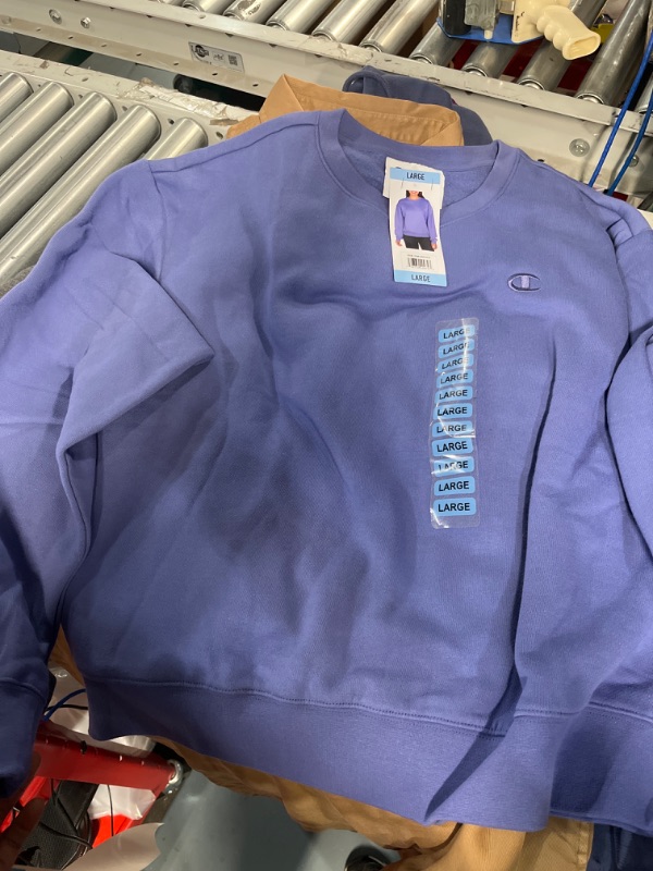 Photo 1 of CHAMPION SWEATSHIRT SIZE LARGE 