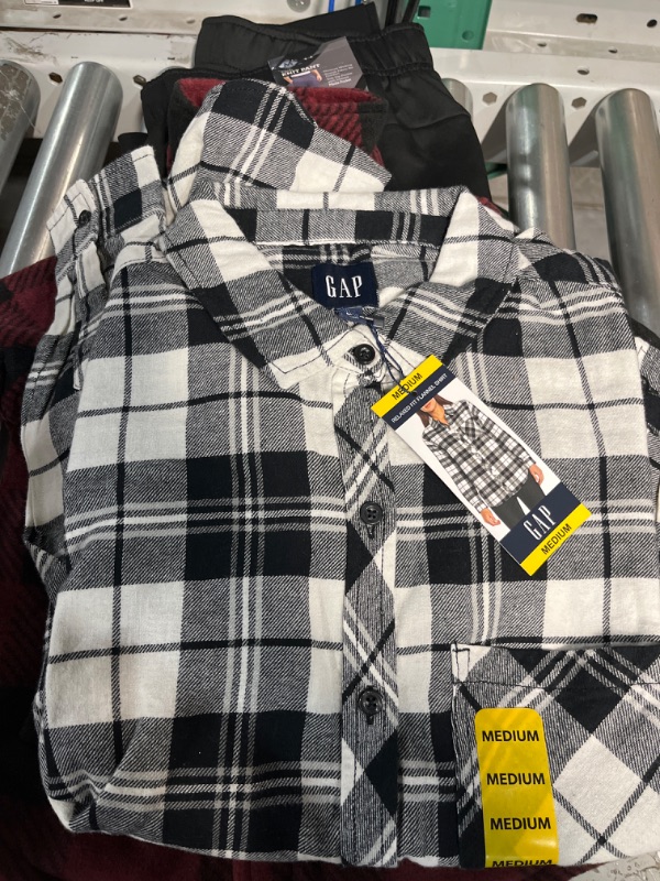 Photo 2 of GAP FLANNEL SHIRT SIZE MEDIUM 