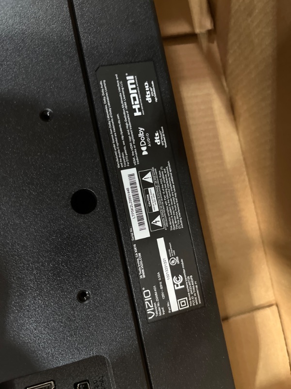 Photo 1 of NONREFUNDABLE, BROKEN*22 BY 13 VIZIO TV 