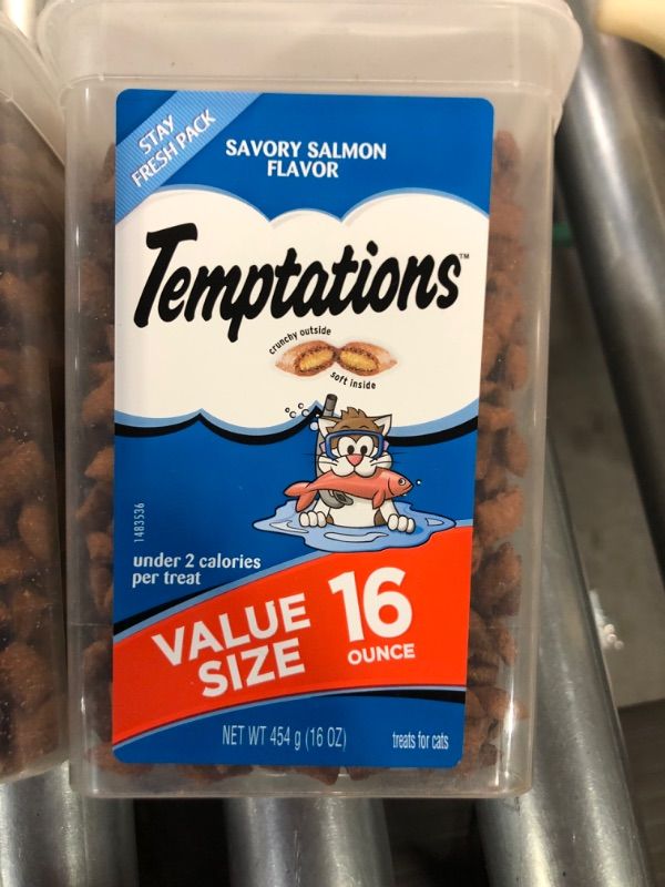 Photo 3 of *SEE NOTES* PACK OF 3 TEMPTATIONS Classic Crunchy and Soft Cat Treats Savory Salmon Flavor, 16 oz. Tub