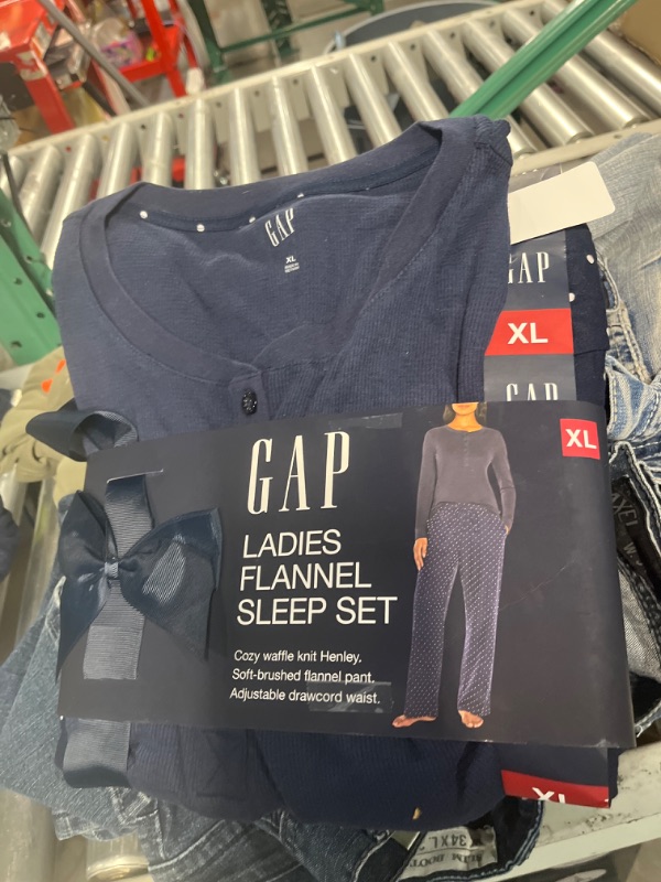 Photo 2 of GAP LADIES XL FLANNEL PJ SET 