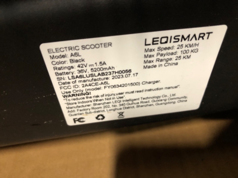 Photo 7 of **PARTS ONLY** **DAMAGE** **SEE CLERK NOTES** LEQISMART Electric Scooter 