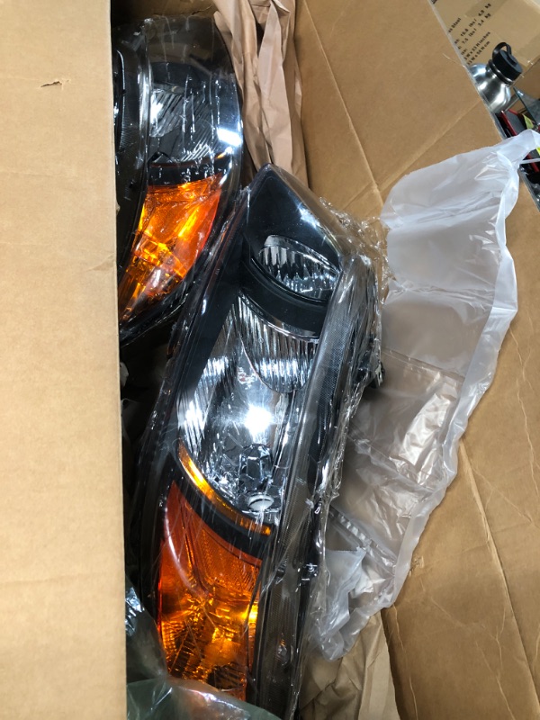 Photo 2 of For Honda Civic Sedan Headlights Lamps Set 2006 2007 2008 Halogen Driver and Passenger Side Driver & Passenger Side (Left & Right)