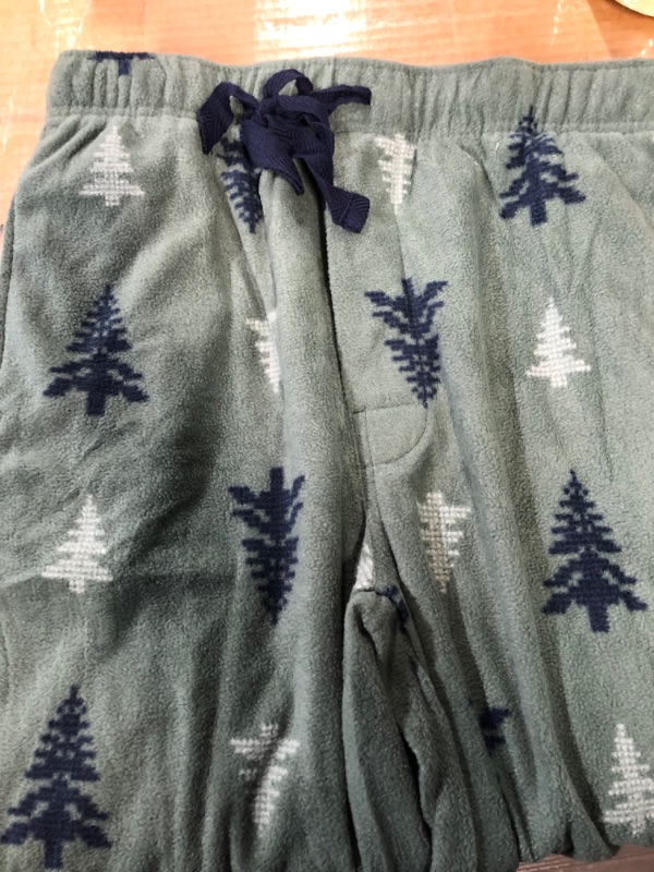 Photo 7 of **BUNDLE** Izod Men's Jogger Sleep Set/ Levi's Boys' Plaid Flannel Shirt