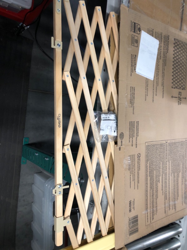 Photo 1 of Evenflo Expansion Walk Thru Room Divider Gate