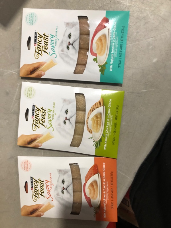 Photo 4 of (EXP FEB 2024) Fancy Feast Savory Puree Pouches, Variety Pack, 0.35 Ounce (Pack of 36)