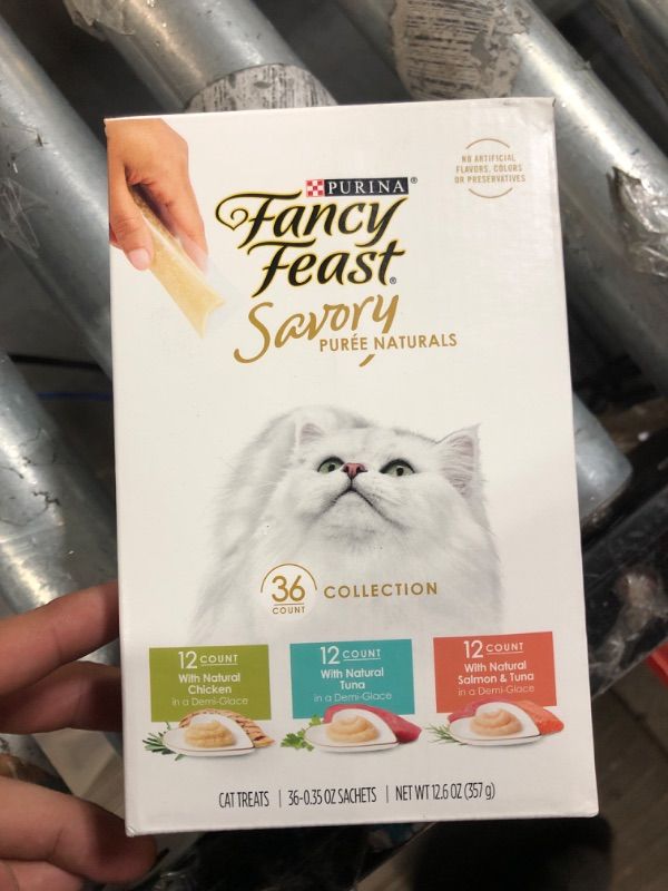 Photo 1 of (EXP FEB 2024)Fancy Feast Savory Puree Pouches, Variety Pack, 0.35 Ounce (Pack of 36)