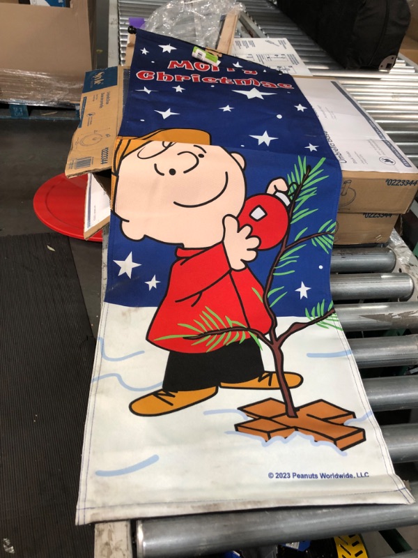 Photo 3 of **DIRTY SEE PHOTOS**
Peanuts 1.39-ft W x 4.25-ft H Christmas Banner
