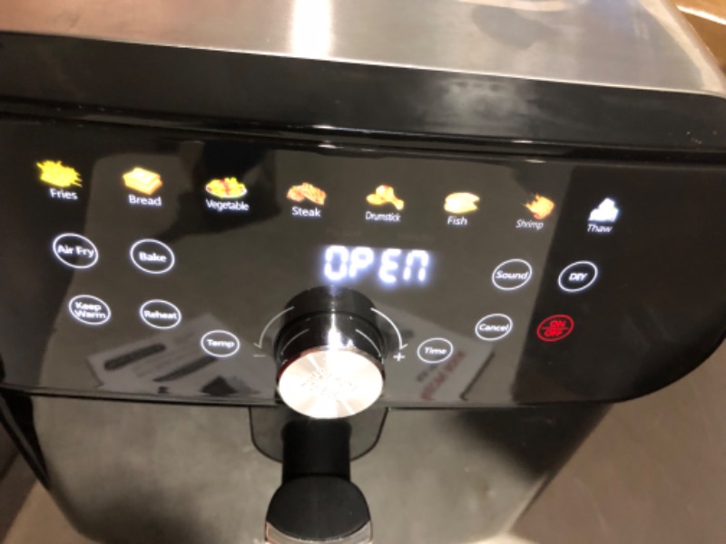 Photo 4 of ***HEAVILY USED AND DIRTY - POWERS ON - UNABLE TO TEST FURTHER***
whall Air Fryer,13QT Air Fryer Oven,Family Rotisserie Oven,1700W, Black