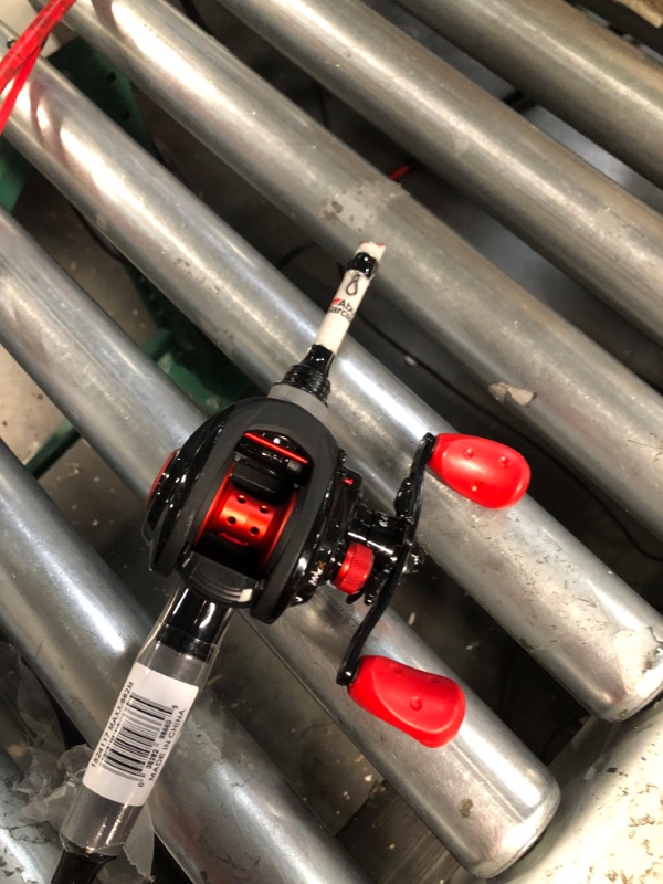 Photo 4 of **PARTS ONLY** Abu Garcia 6’6” Max X Fishing Rod and Reel Baitcast Combo, 4+1 Ball Bearings with Lightweight Graphite Frame & Sideplates, Aluminum Handle
