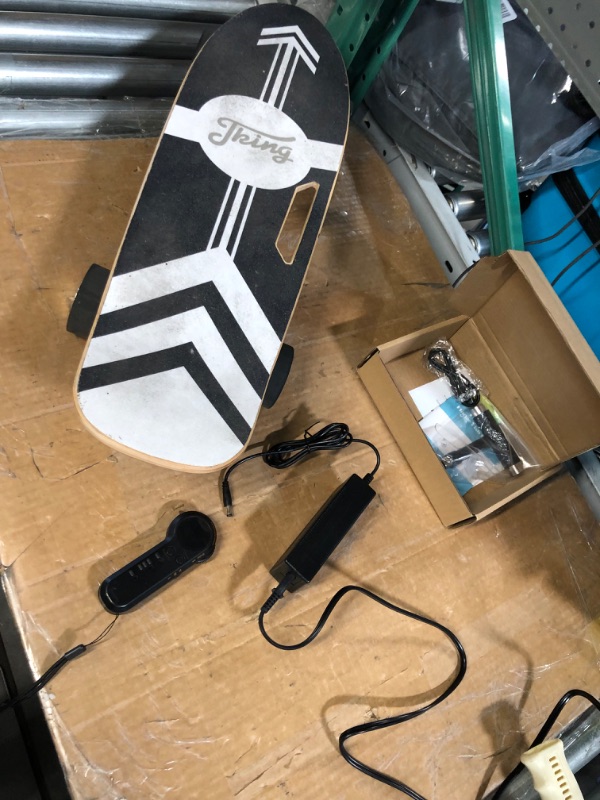 Photo 1 of ****NON FUNCTIONAL****READ NOTES*****
Electric Skateboard with Remote, 350W Electric Skateboards for Adults, 12.4 Mph Top Speed & 8 Miles Range, Electric Longboard for Adults & Teens, Built-in Intelligent BMS, Easy Carry Handle Design