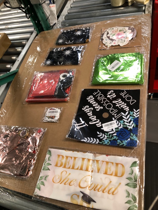 Photo 1 of ***Non refundable bundle***
Miscellaneous Party/Decor Bundle (9 items)