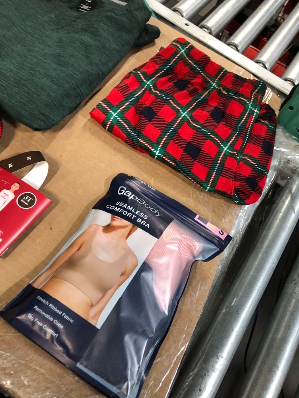 Photo 1 of **non refundable bundle**
Miscellaneous Clothing Bundle (4 items)