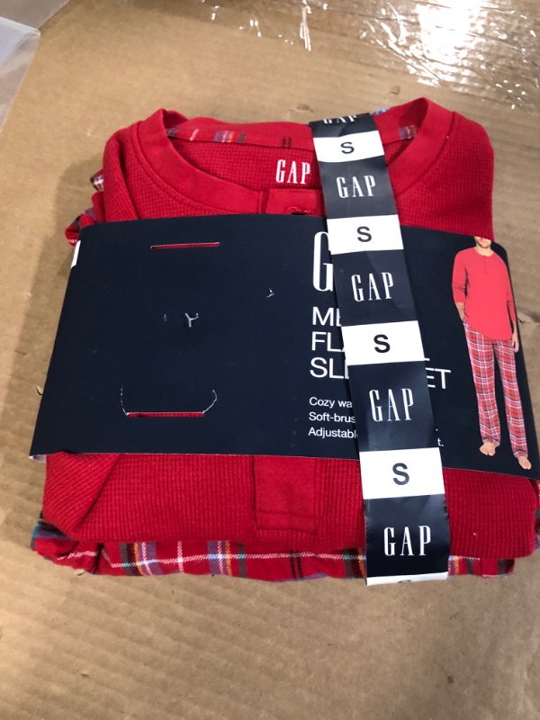 Photo 5 of Gap Men's Flannel Sleep Set (Red, Small)