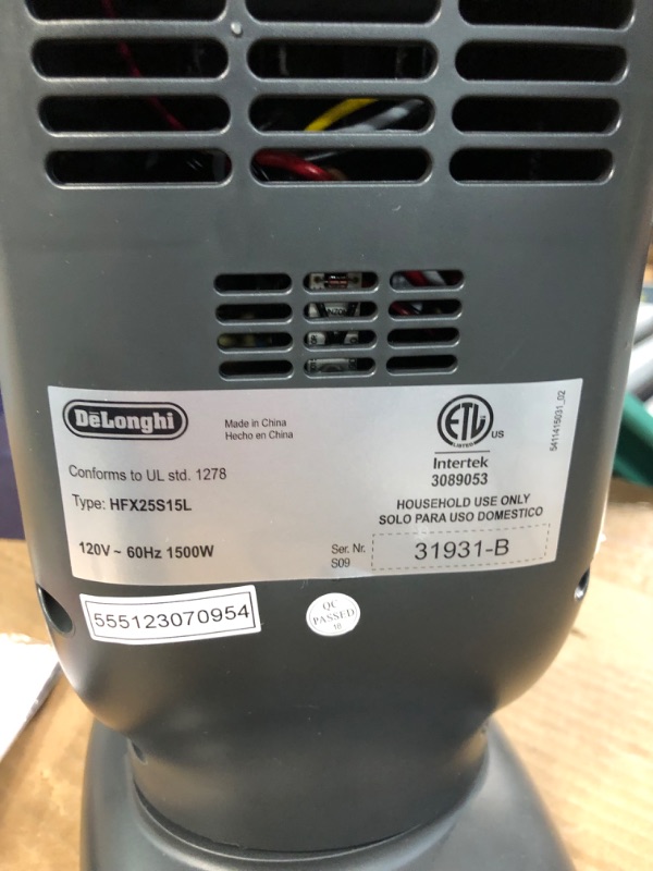 Photo 1 of ***for parts only***read notes****
Delonghi Tower Ceramic Heater - Gray - 15L - Each