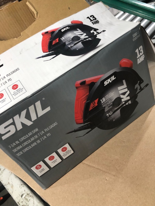 Photo 9 of **FOR PARTS ONLY**** READ NOTES
Skil 5080-01 13-Amp 7-1/4" Circular Saw, Red 13Amp Circular Saw