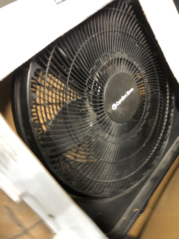 Photo 2 of **FOR PARTS ONLY*** READ NOTES
Comfort Zone CZHV201BS 20” PowrCurve Wall-Mountable High Velocity 3-Speed Floor Fan with 180-Degree Adjustable Tilt, Black