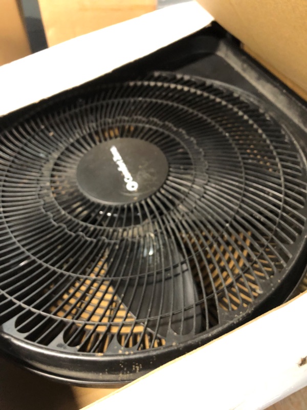 Photo 4 of **FOR PARTS ONLY*** READ NOTES
Comfort Zone CZHV201BS 20” PowrCurve Wall-Mountable High Velocity 3-Speed Floor Fan with 180-Degree Adjustable Tilt, Black