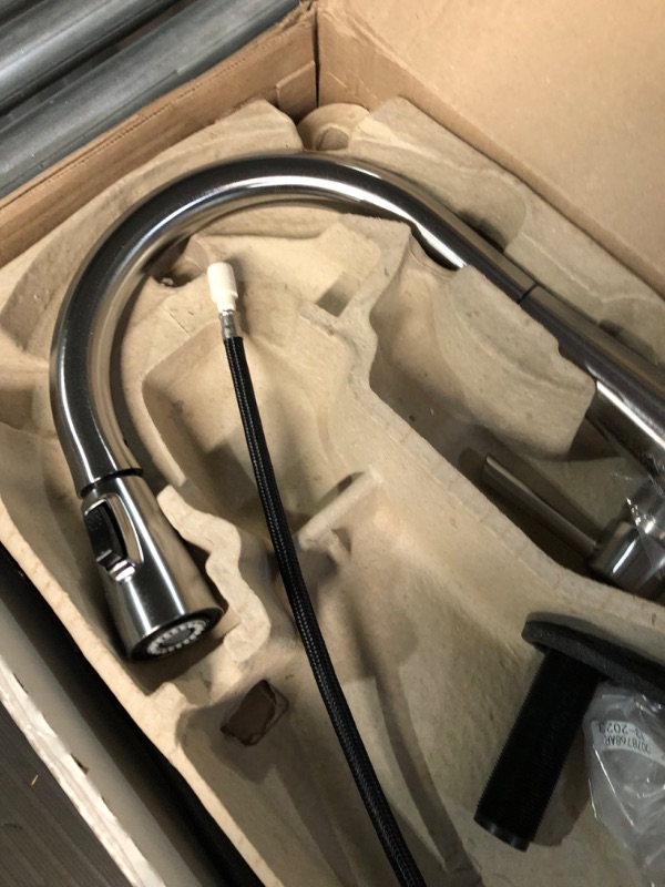 Photo 5 of **FOR PARTS ONLY*** READ NOTES
Delta Faucet Essa Brushed Nickel Kitchen Faucet, Kitchen Faucets with Pull Down Sprayer, Kitchen Sink Faucet, Faucet for Kitchen Sink with Magnetic Docking Spray Head, Arctic Stainless 9113-AR-DST Arctic Stainless Without So