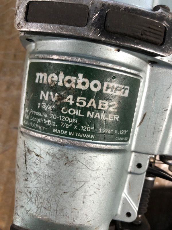 Photo 1 of **FOR PARTS ONLY** read notes
Metabo HPT Roofing Nailer | Pro Preferred Brand of Pneumatic Nailers | 16 Degree Magazine | Accepts 7/8-Inch to 1-3/4-Inch Nails | Ideal for Asphalt Roofing Shingles & Insulation Boards | NV45AB2