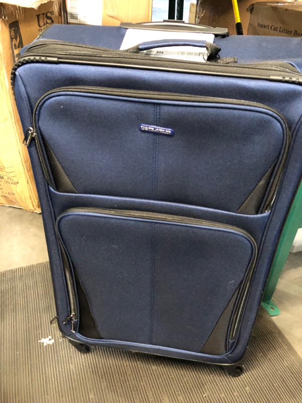 Photo 4 of ***READ NOTES****
U.S. Traveler Aviron Bay Expandable Softside Luggage with Spinner Wheels, Navy, Checked-Large 31-Inch Checked-Large 31-Inch Navy