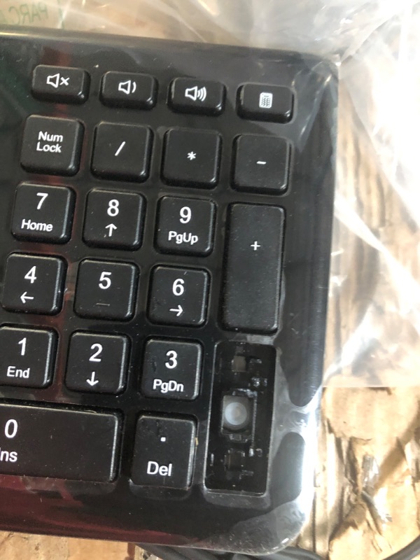 Photo 3 of Amazon Basics Low-Profile Wired USB Keyboard 