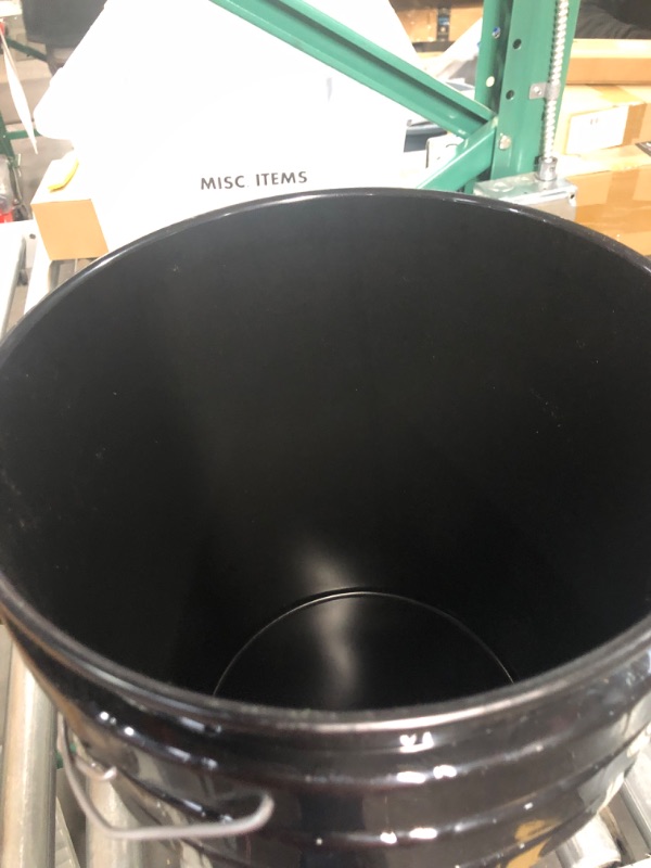 Photo 3 of ***USED LIKE NEW***United Solutions 5 Gallon Bucket, Heavy Duty Plastic Bucket, Comfortable Handle, Easy to Clean, Perfect for on The Job, Home Improvement, or Household Cleaning; Black, Pack of 3 Black Pack of 3