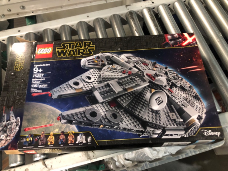 Photo 3 of LEGO Star Wars Millennium Falcon 75257 Starship Construction Set, with Finn, Chewbacca, Lando Calrissian, Boolio, C-3PO, R2-D2 and D-O, The Rise of Skywalker Collection Standard Packaging